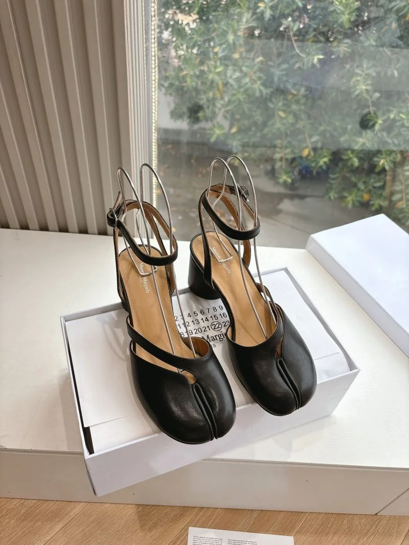 Maison Margiela Sandals Breathable 9643