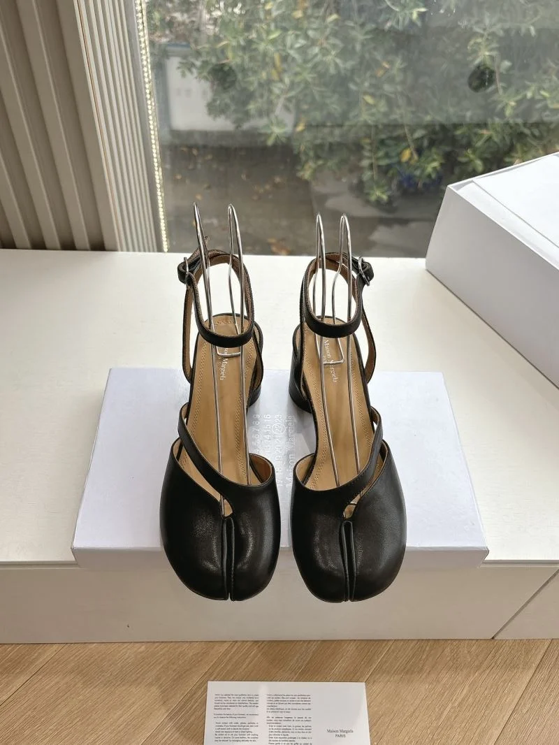 Maison Margiela Sandals Breathable 9643