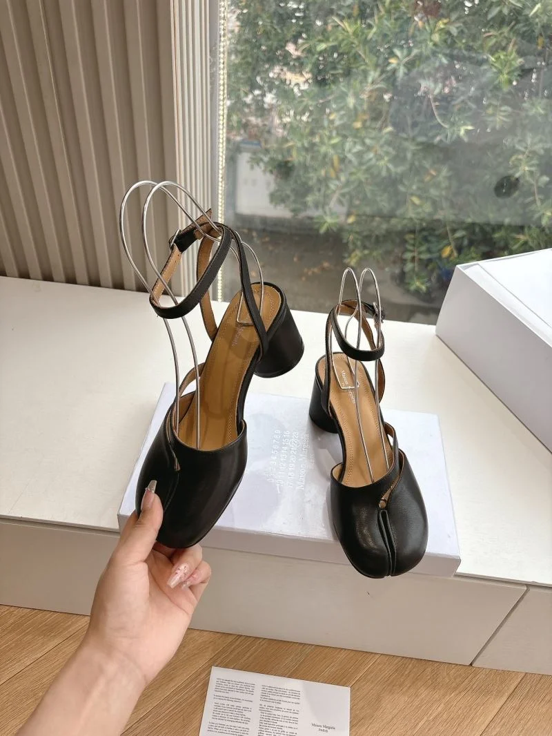 Maison Margiela Sandals Breathable 9643