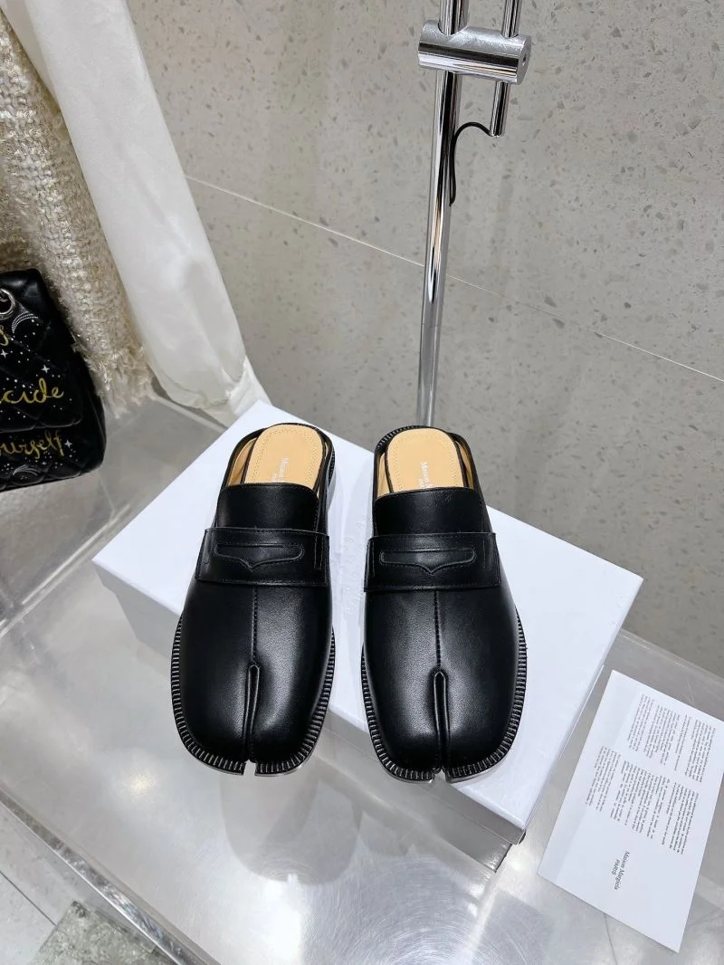 Maison Margiela Sandals Unisex 15520