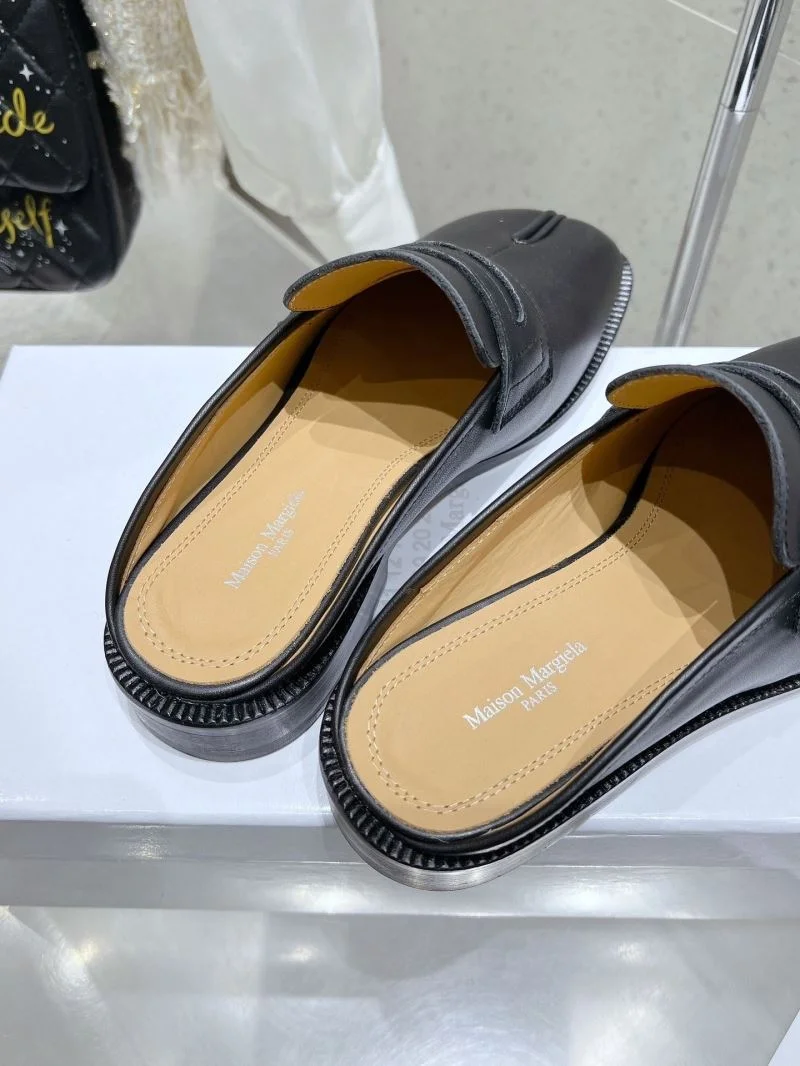 Maison Margiela Sandals Unisex 15520