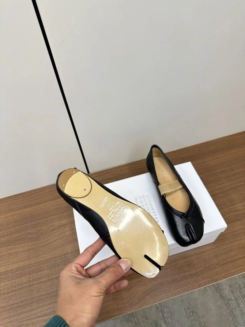 Maison Margiela Sandals Breathable 6169