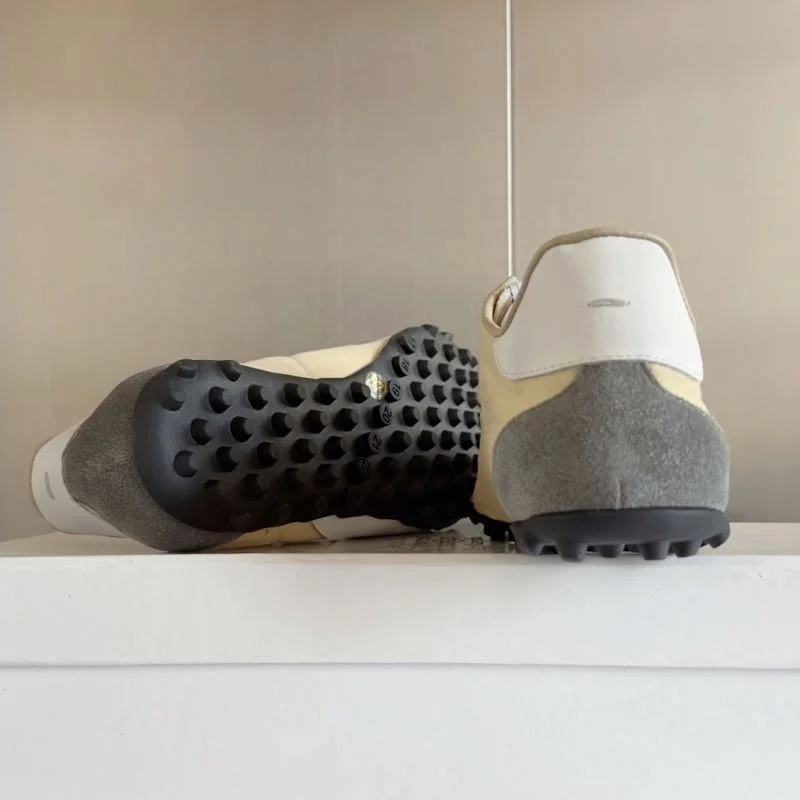 Elegant Maison Margiela Shoes 7670