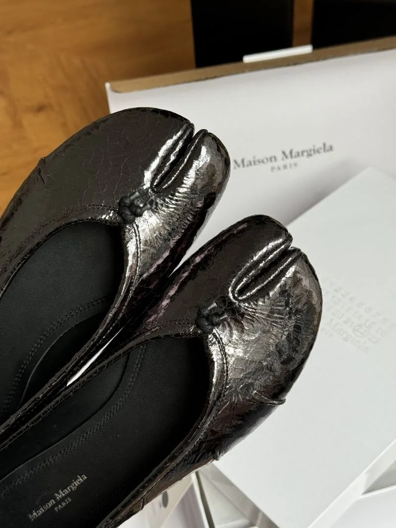 Flexible Maison Margiela Shoes 11718