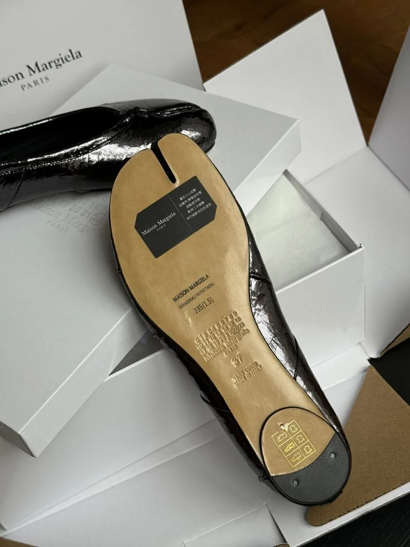 Flexible Maison Margiela Shoes 11718