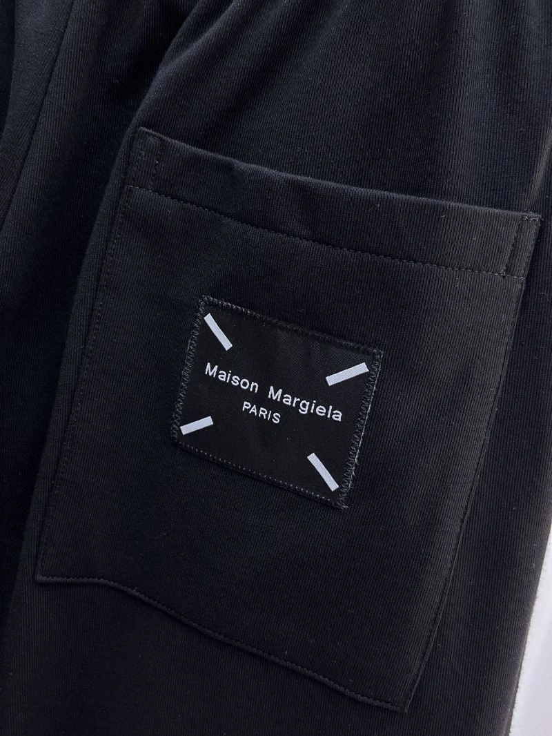 Maison Margiela Short Pants TechFriendly 161437