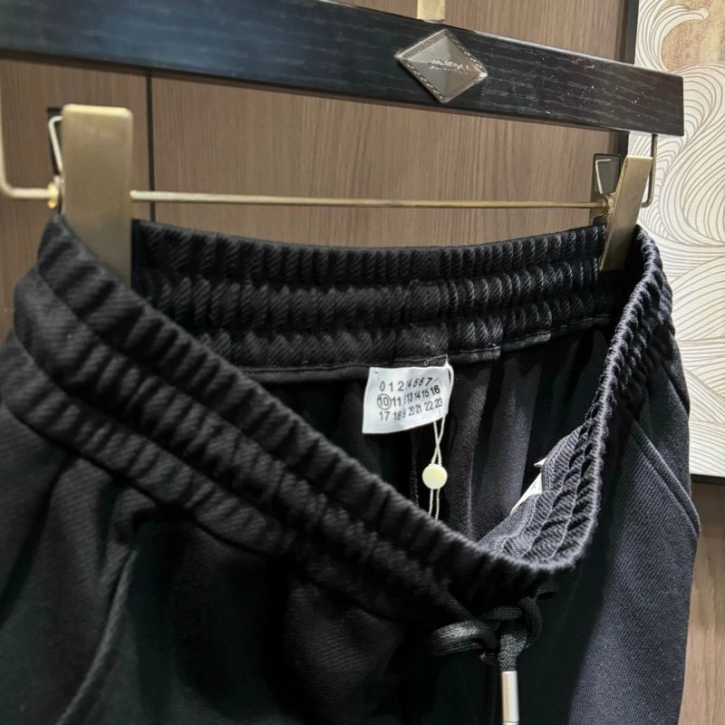 Maison Margiela Short Pants Trendsetting 161433