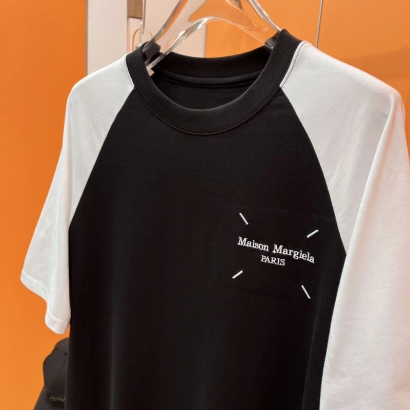 Maison Margiela T-Shirts Sleek 161486
