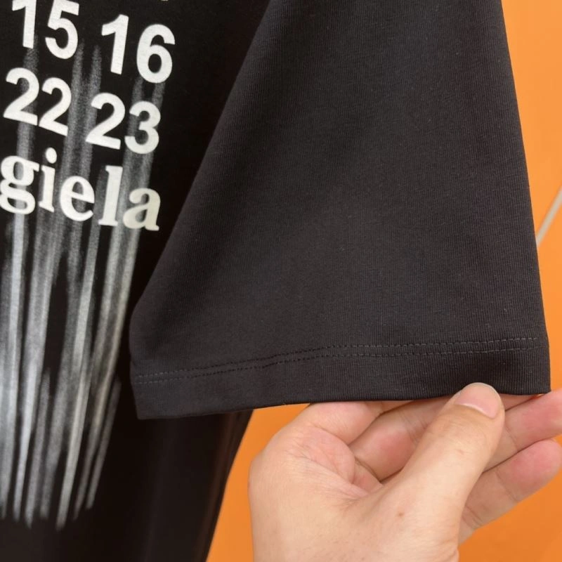 Maison Margiela T-Shirts Sleek 161422