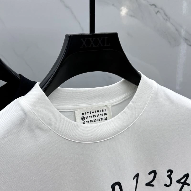 Snug Maison Margiela T-Shirts 161398