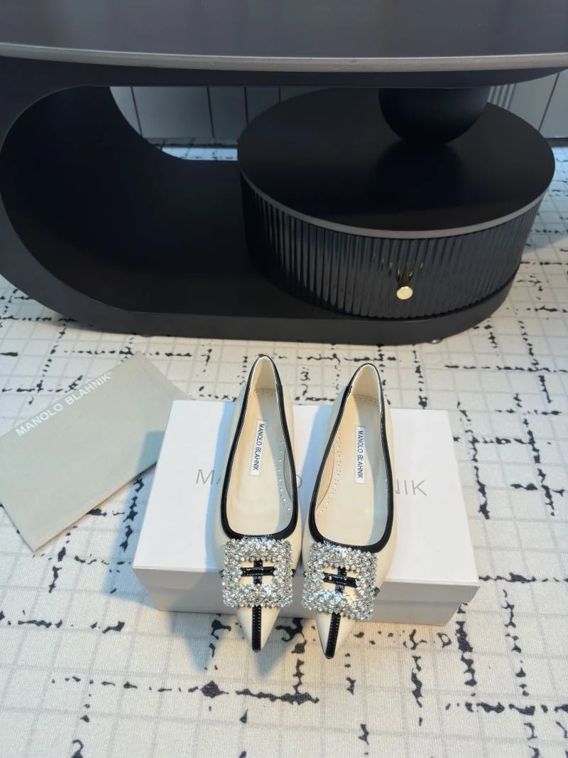 Manolo Blahnik Shoes TechFriendly 7659