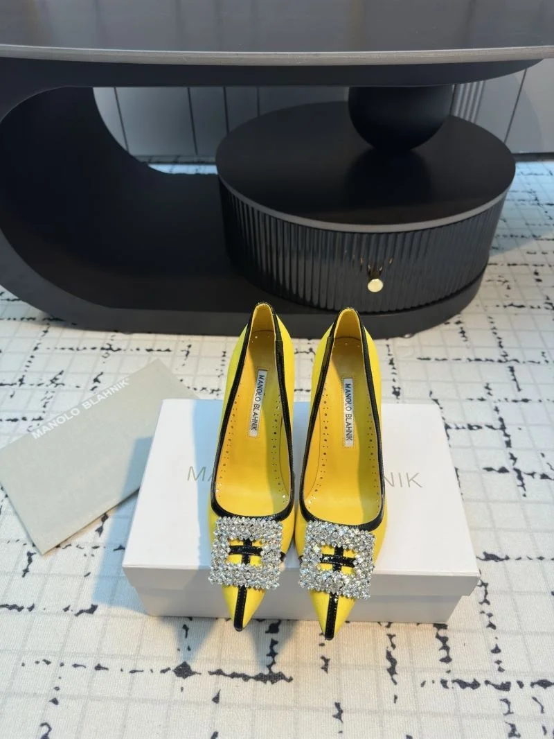 Manolo Blahnik Shoes Stylish 7623