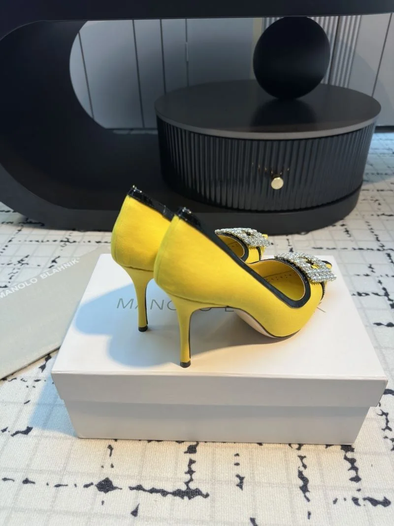 Manolo Blahnik Shoes Stylish 7623