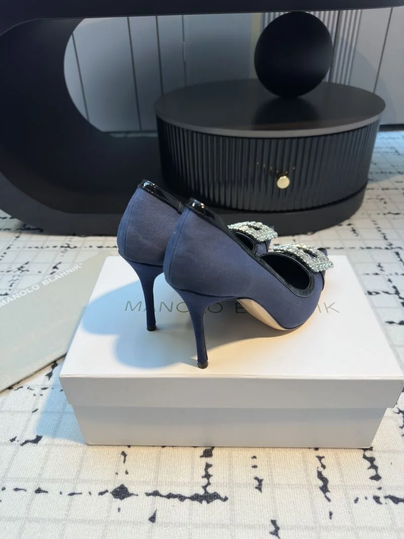 Effortless Manolo Blahnik Shoes 7661