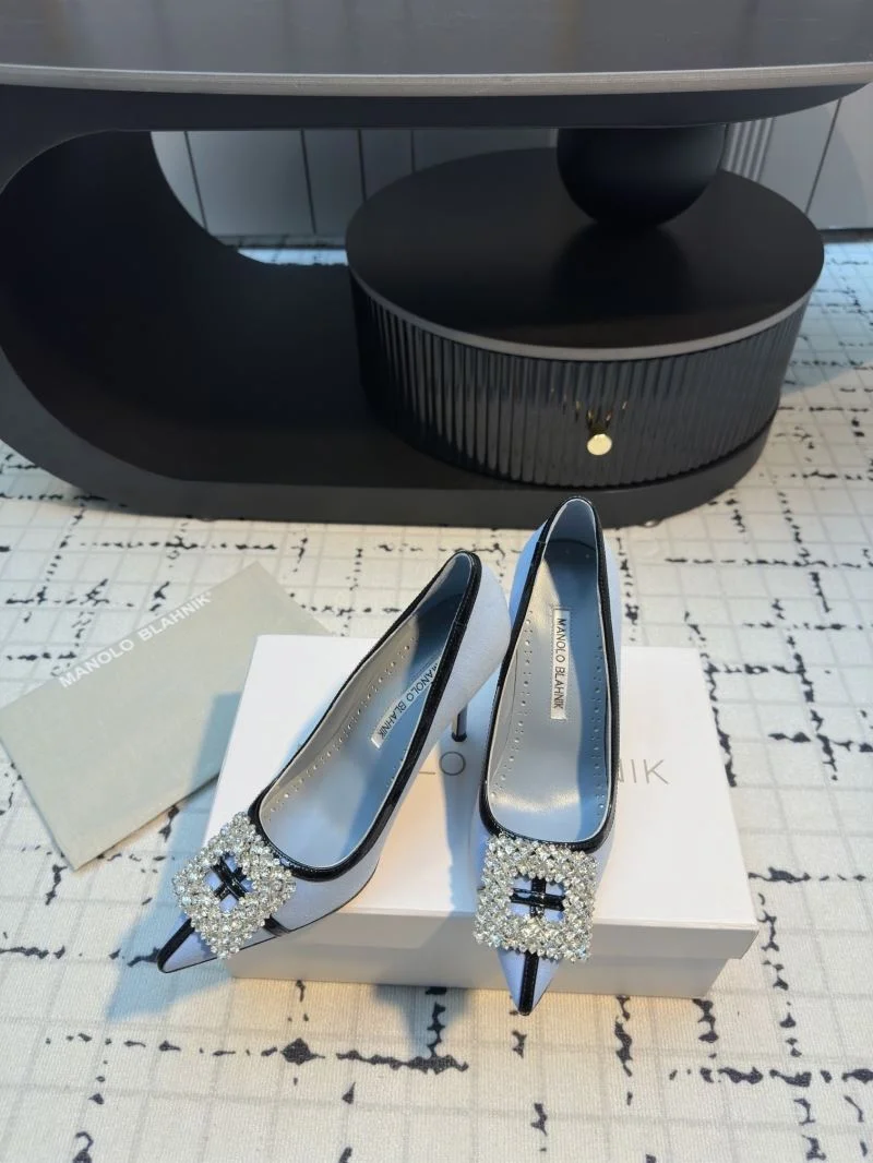 Manolo Blahnik Shoes Minimalist 7685
