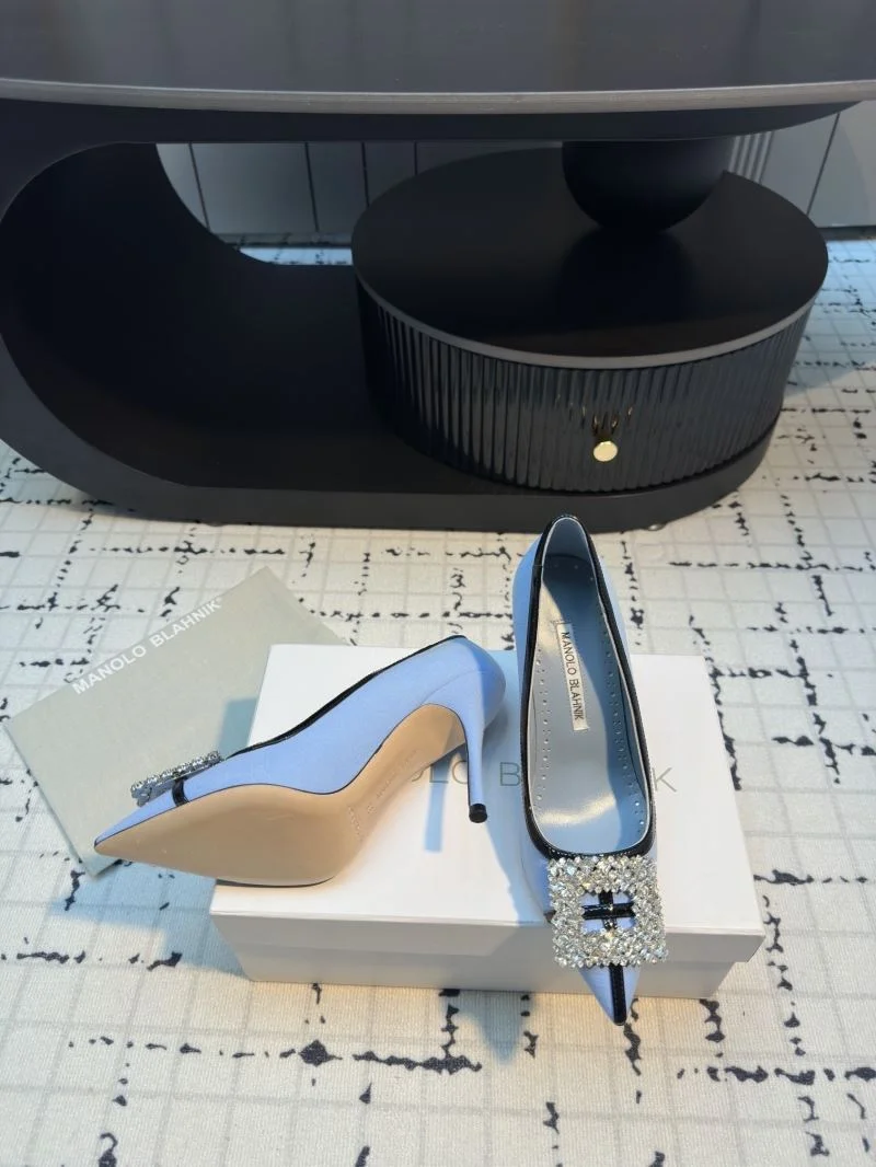 Manolo Blahnik Shoes Minimalist 7685