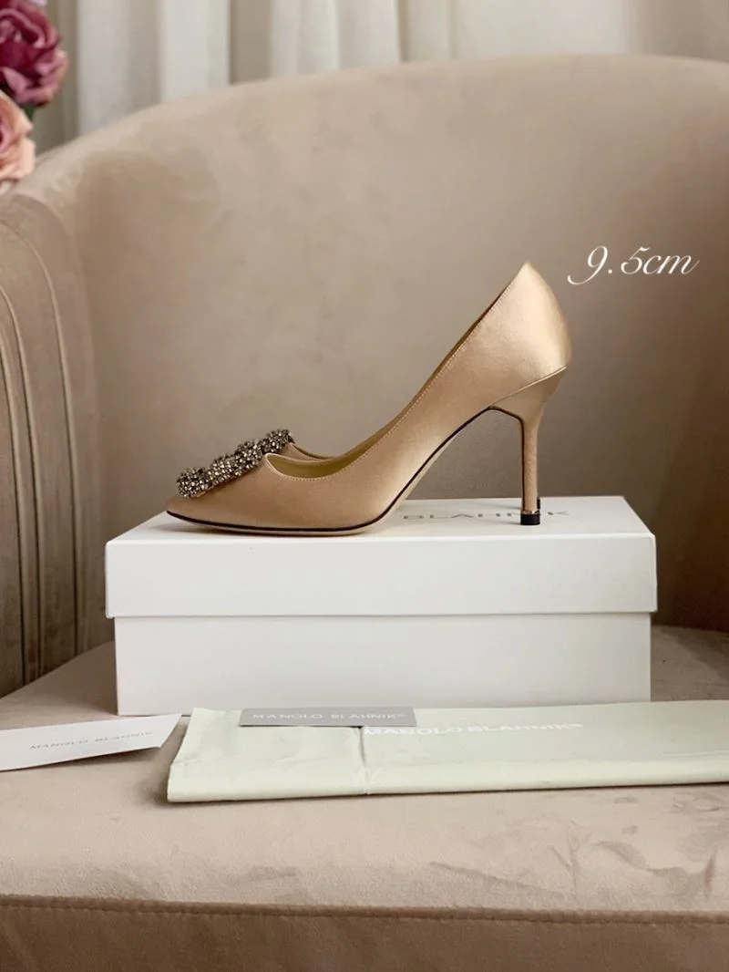 Refined Manolo Blahnik Shoes 9612