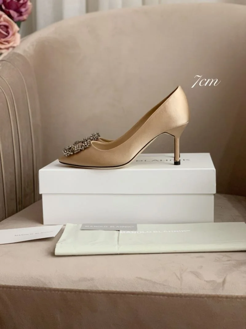 Refined Manolo Blahnik Shoes 9612