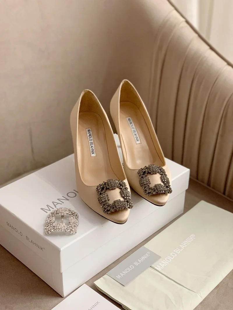 Refined Manolo Blahnik Shoes 9612
