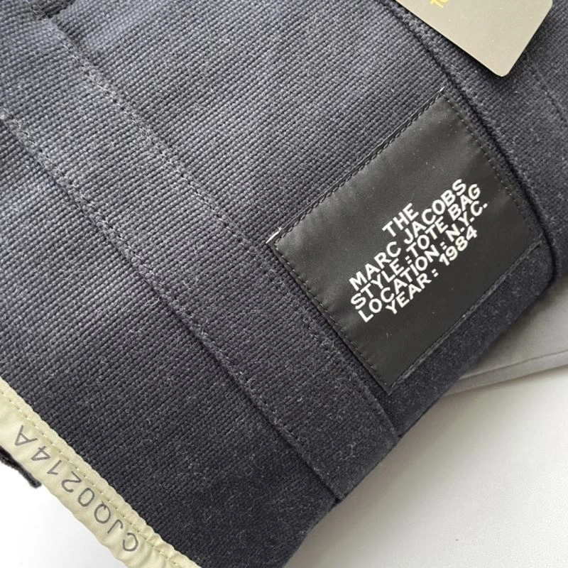 Marc Jacobs Shopping Bags Compact 83295