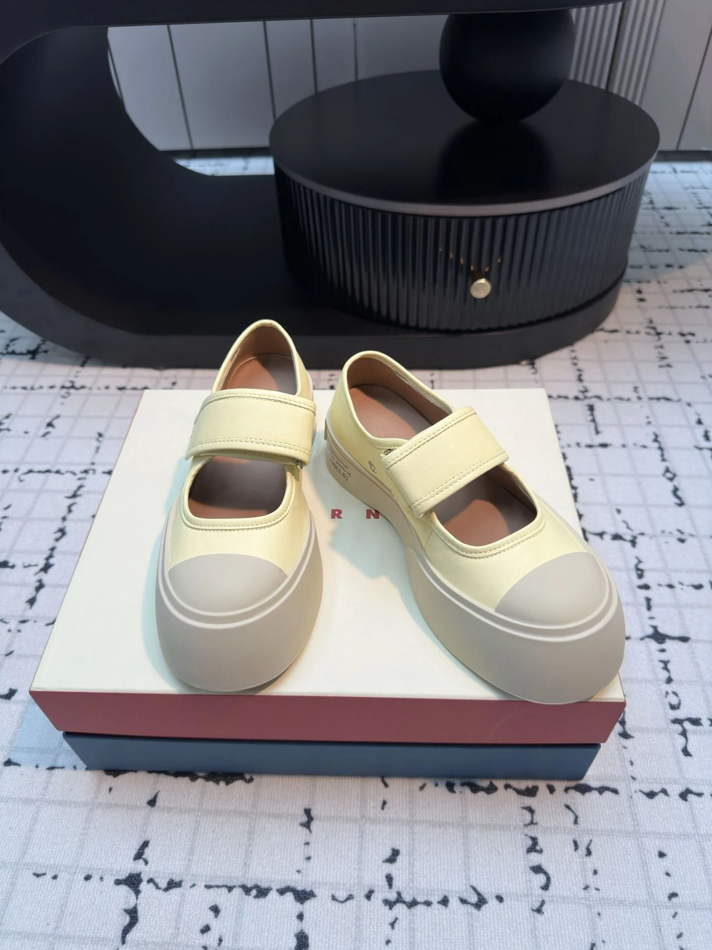 ComfortFit Marni Shoes 7636
