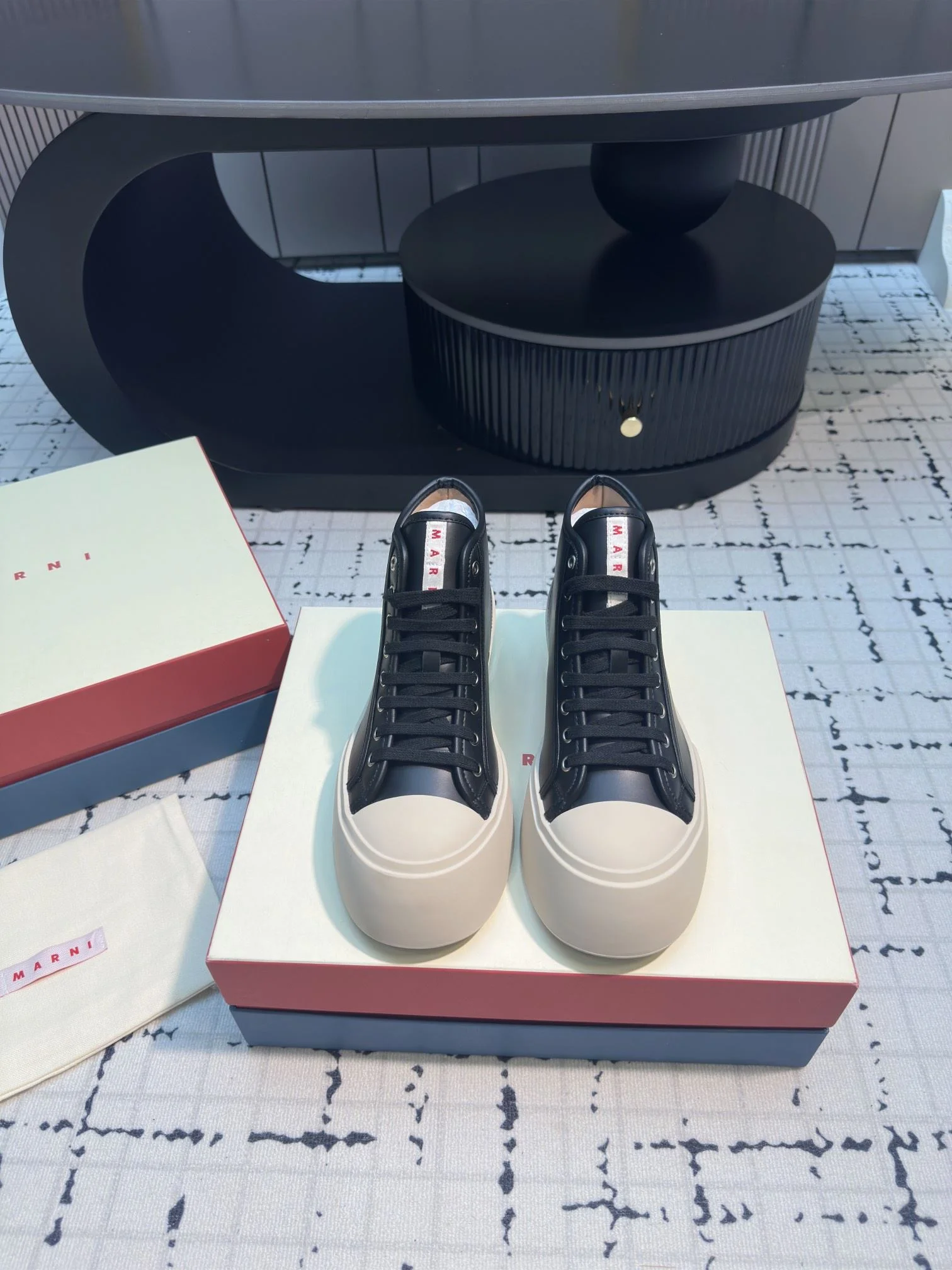 Marni Shoes Compact 7680