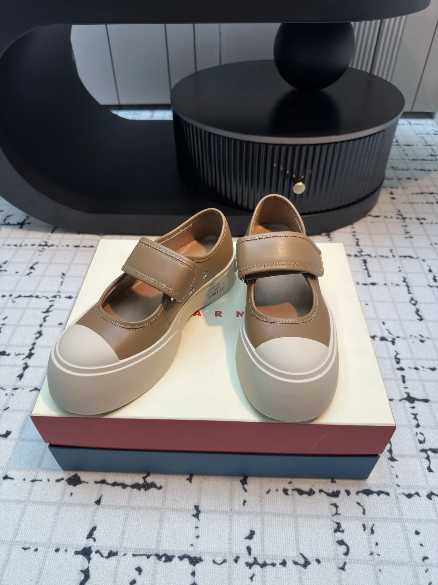 EasyMatch Marni Shoes 7630