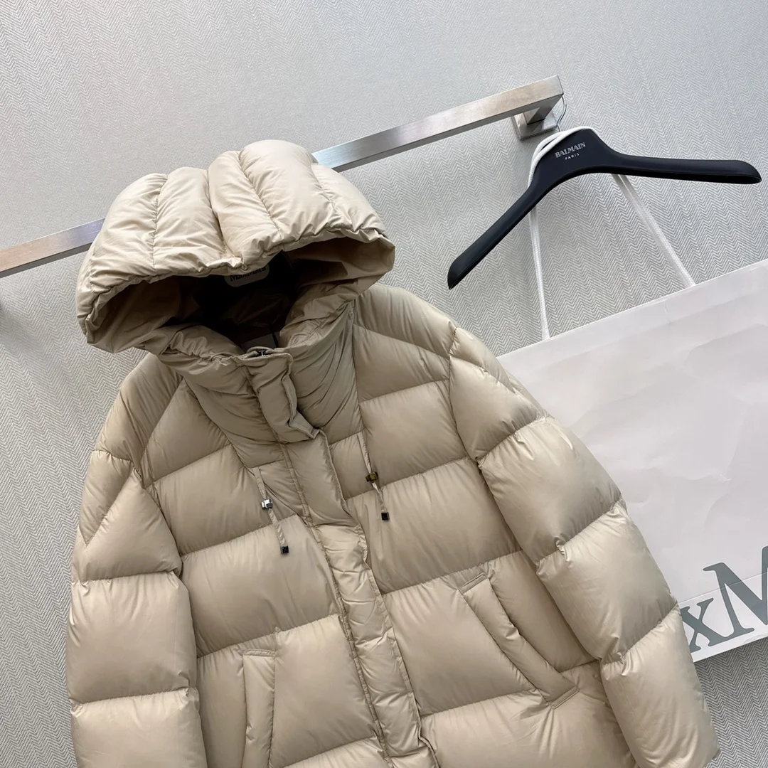 Max Mara Down Jackets Attractive 165398