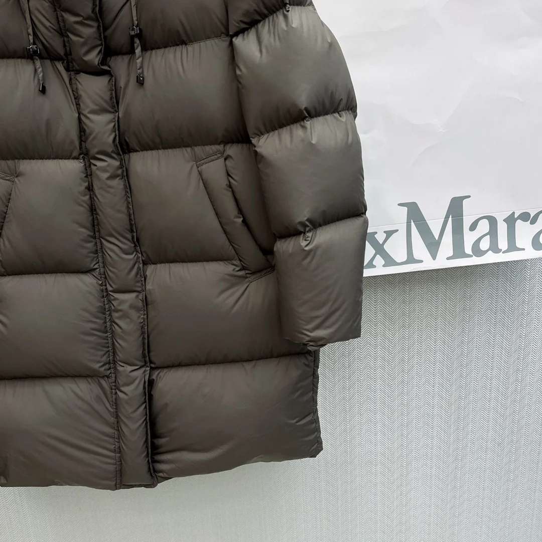 Max Mara Down Jackets Minimalist 165399