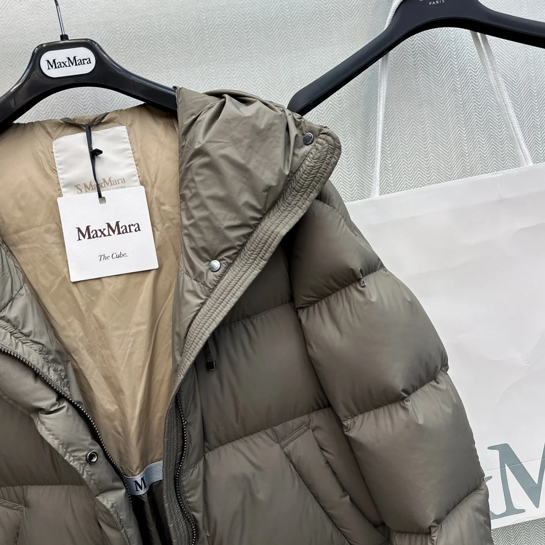 Max Mara Down Jackets Minimalist 165399
