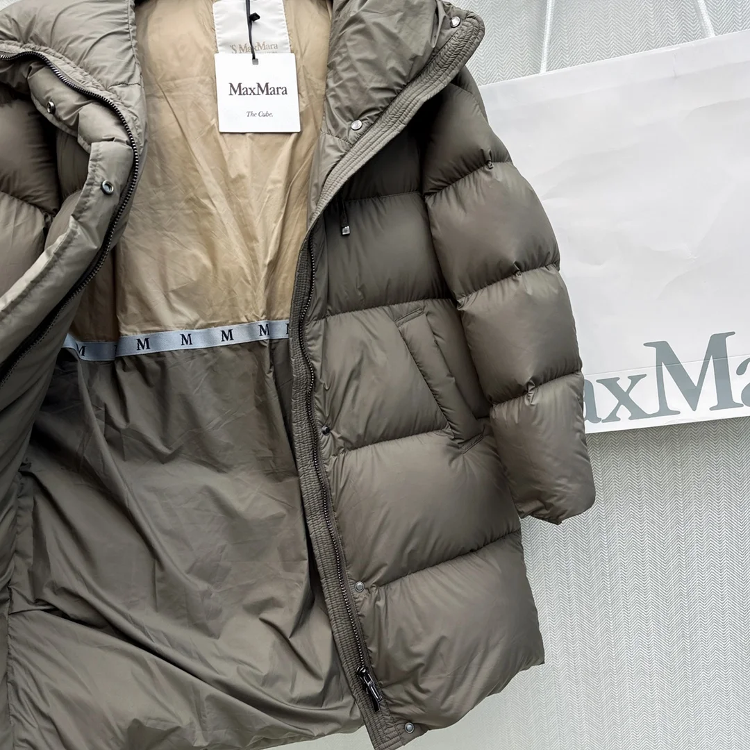 Max Mara Down Jackets Minimalist 165399