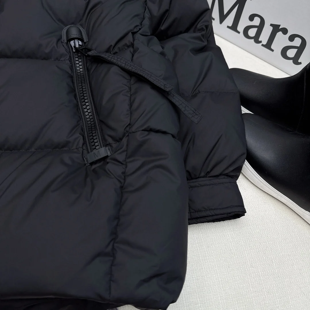 Max Mara Down Jackets Durable 165432