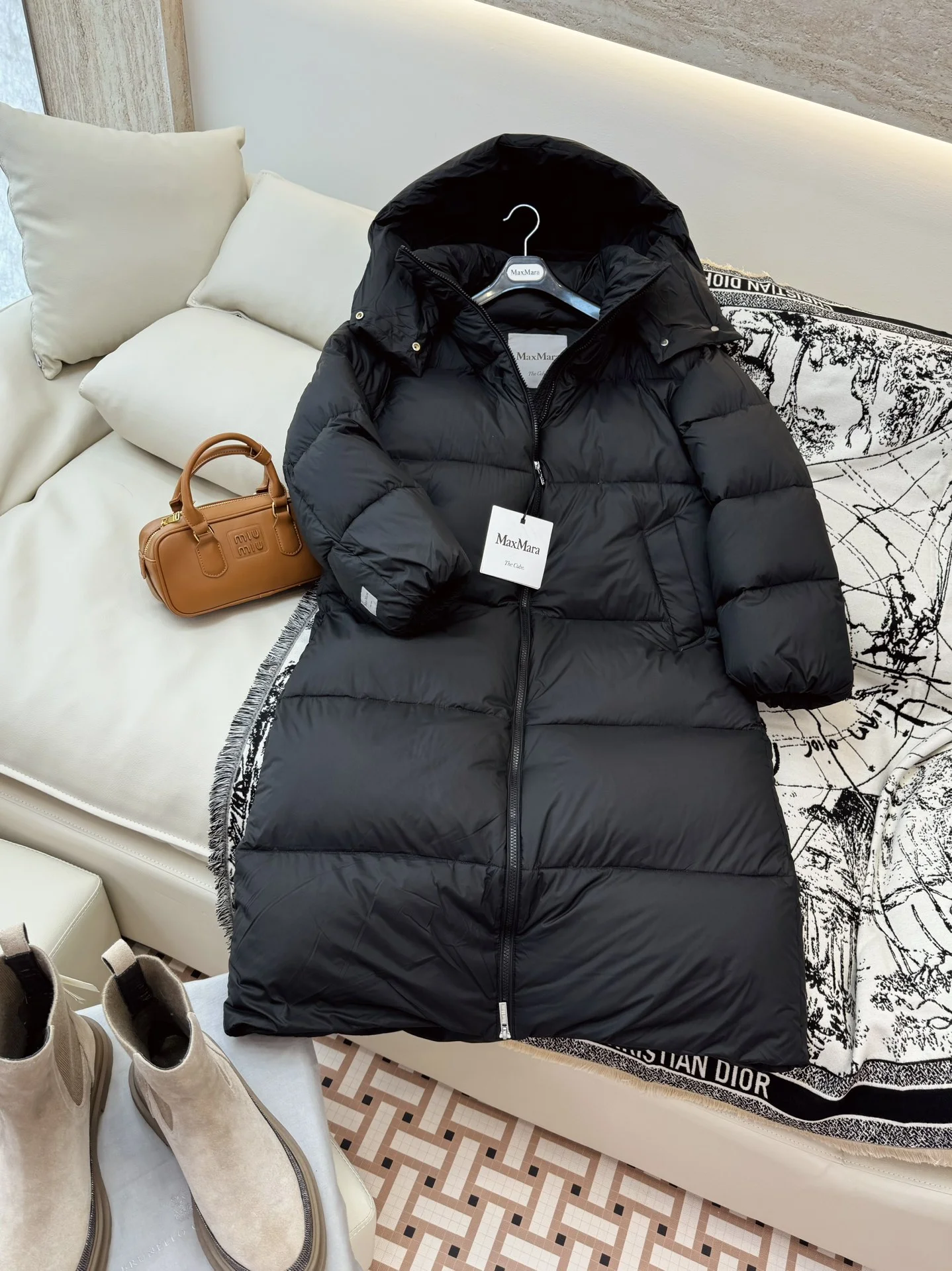 Max Mara Down Jackets Chic 165391
