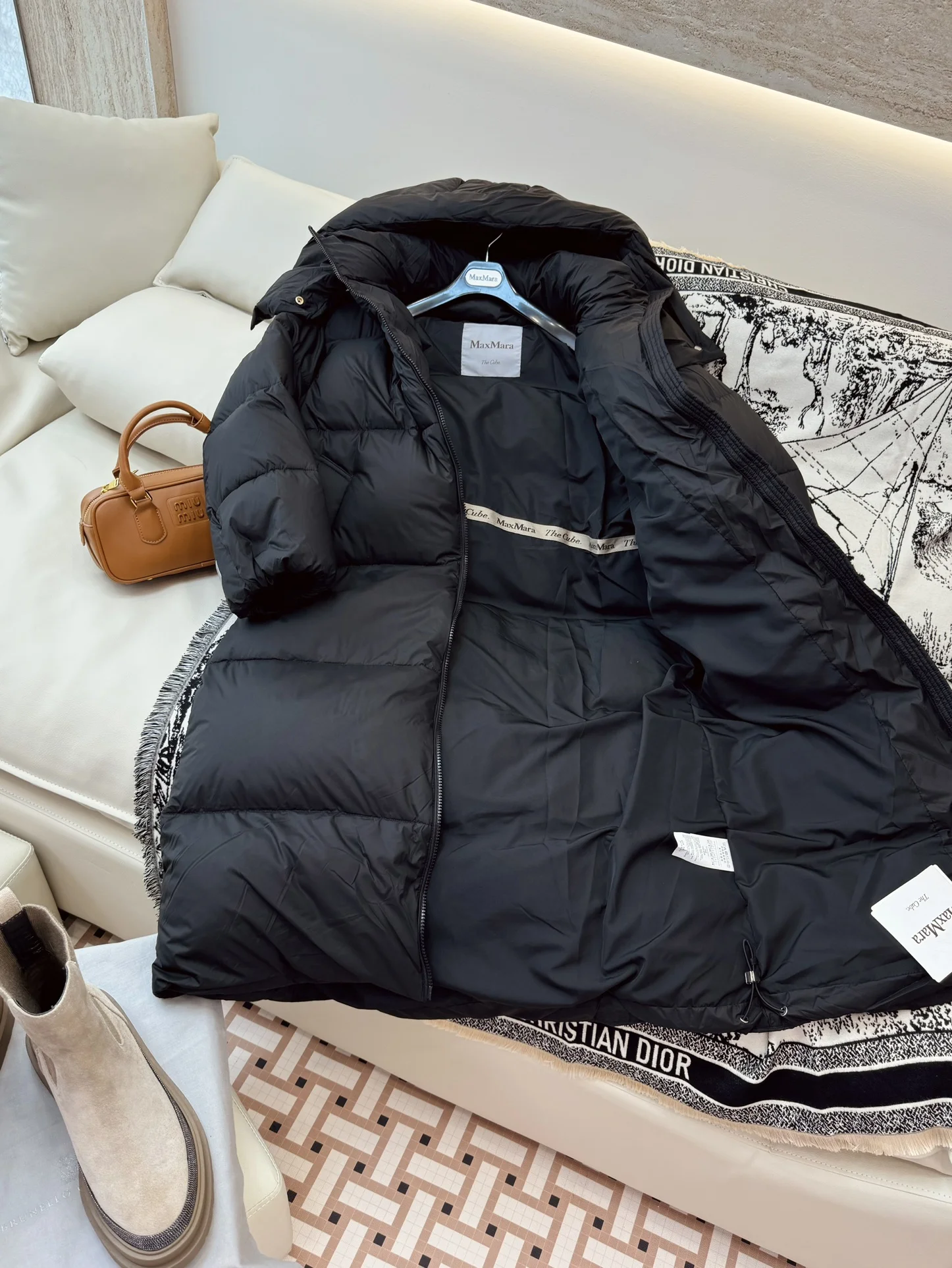 Max Mara Down Jackets Chic 165391