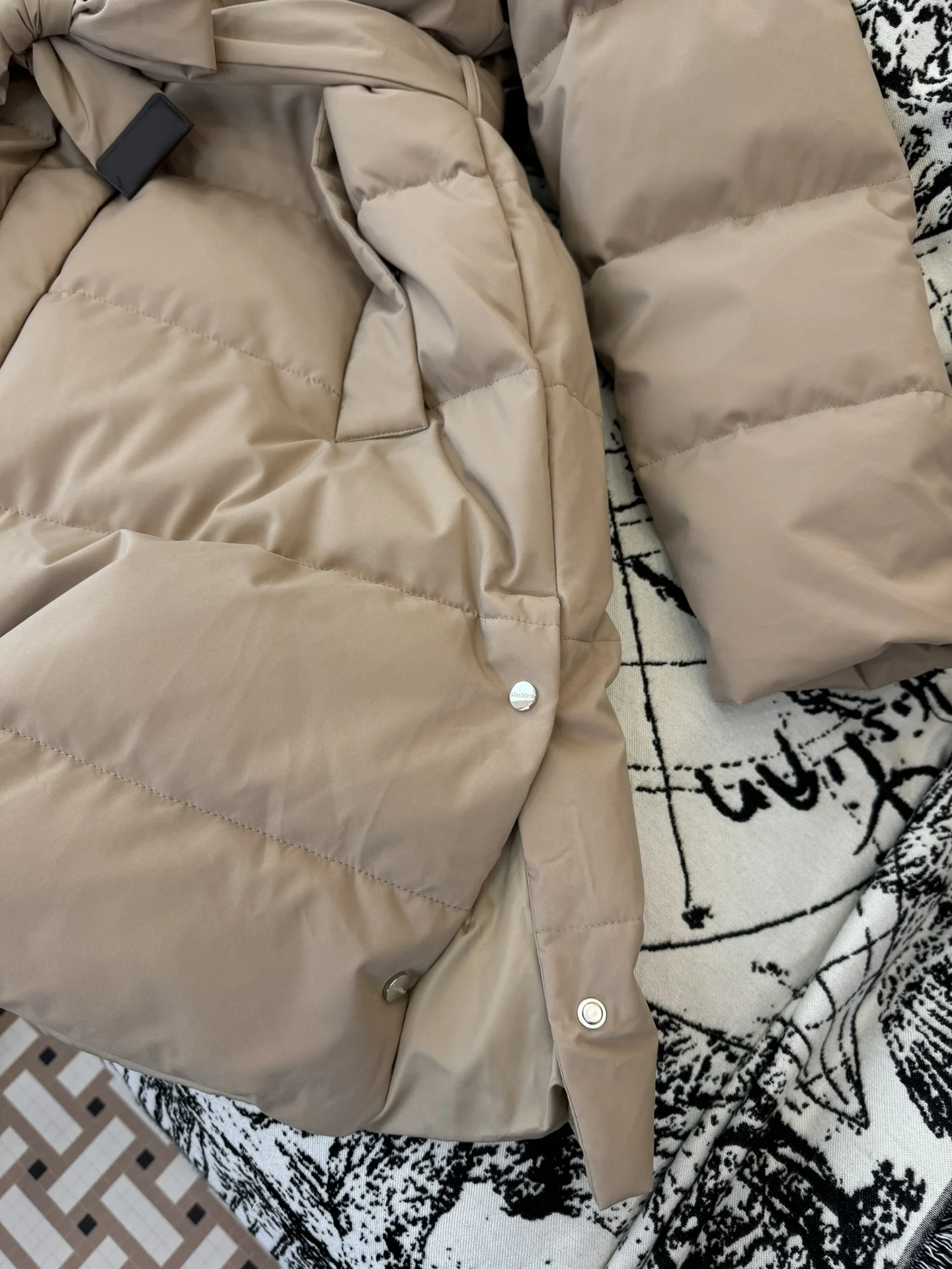 Max Mara Down Jackets Breathable 165388