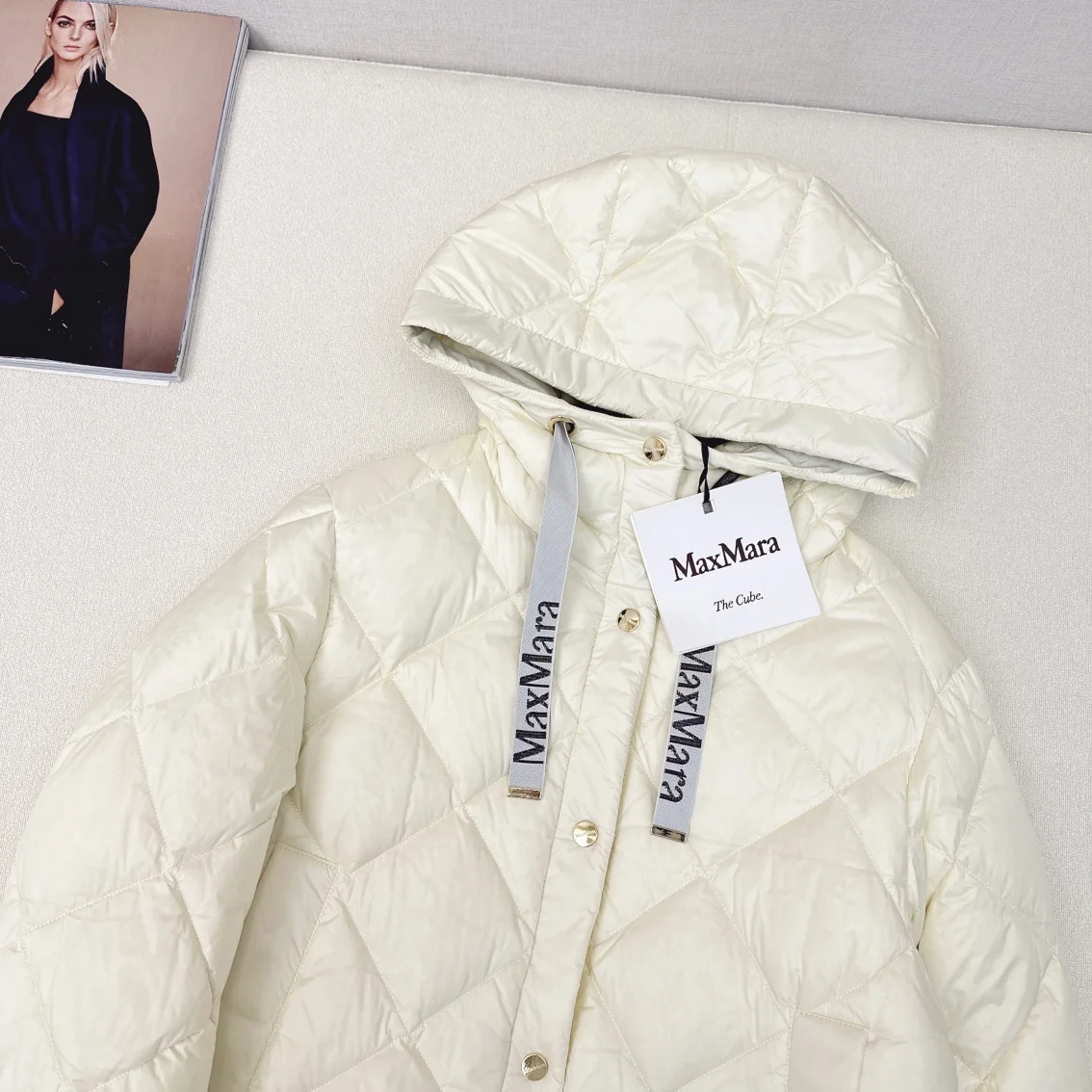 Max Mara Down Jackets Sophisticated 165373