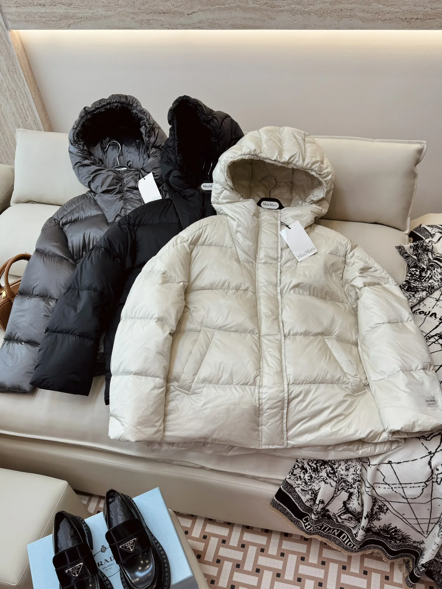 Max Mara Down Jackets Sophisticated 165363