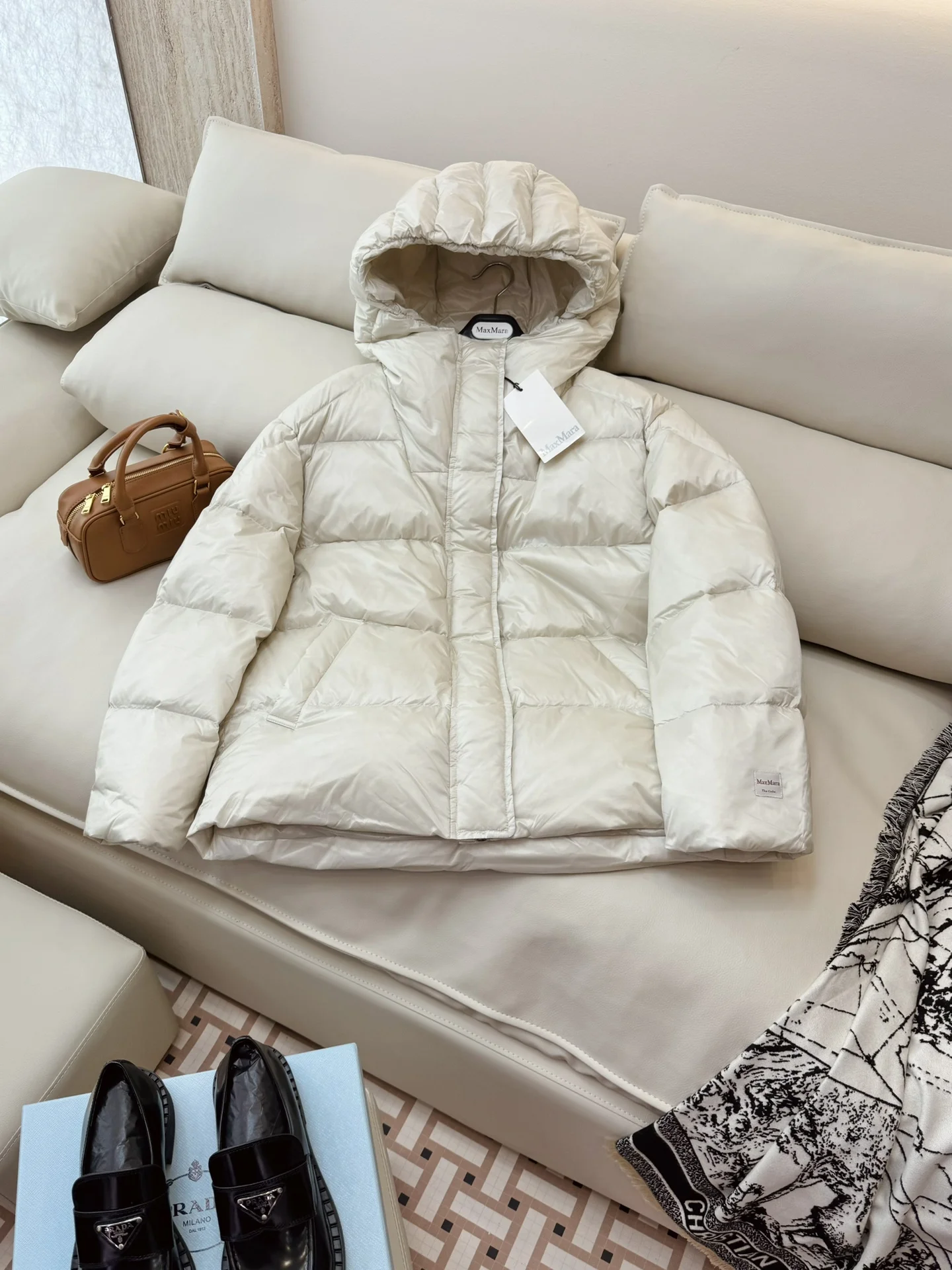 Max Mara Down Jackets Sophisticated 165363