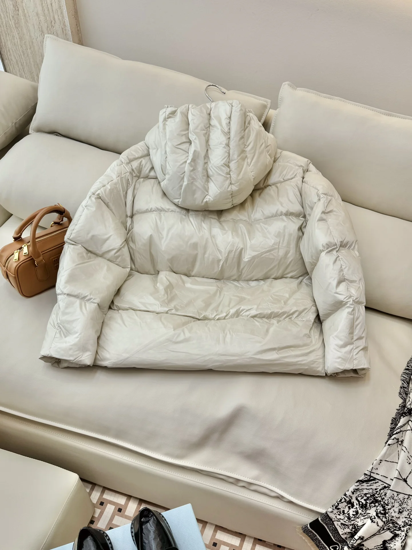 Max Mara Down Jackets Sophisticated 165363