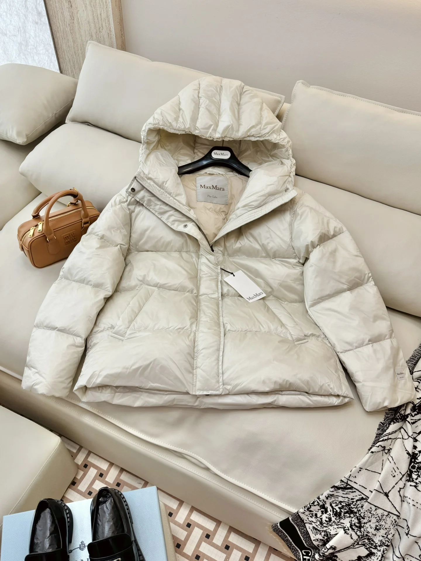 Max Mara Down Jackets Sophisticated 165363