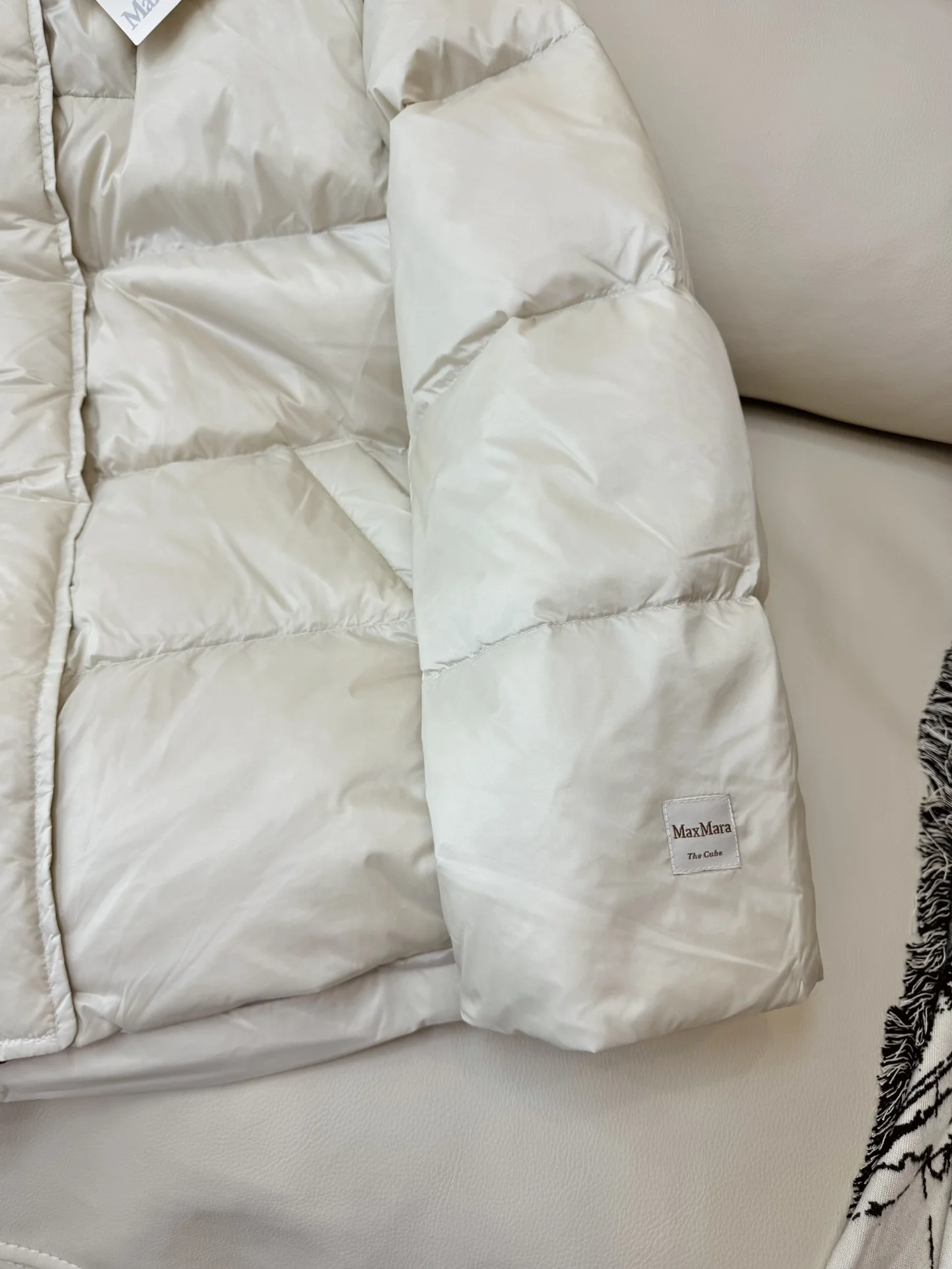 Max Mara Down Jackets Sophisticated 165363