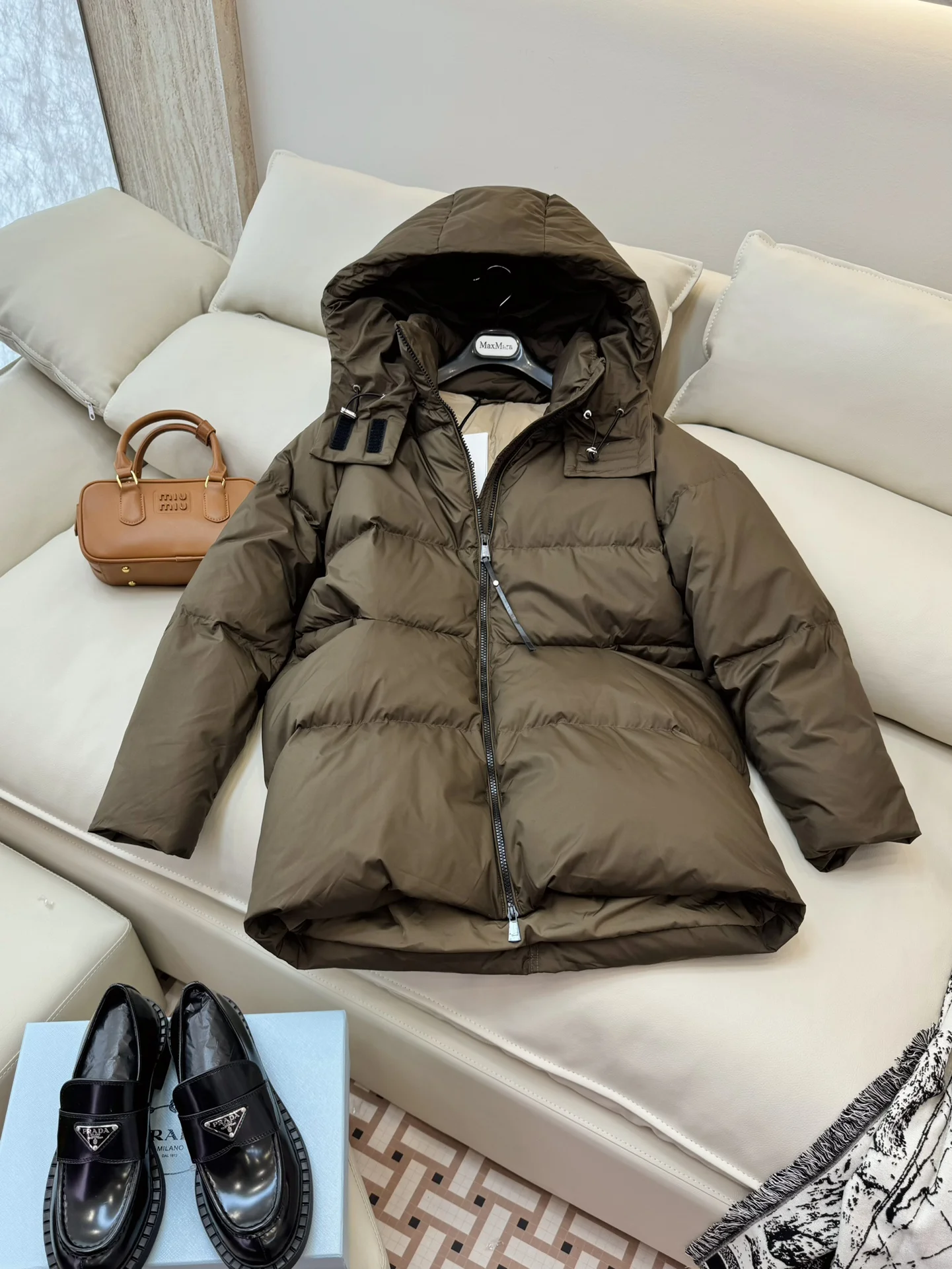 Max Mara Down Jackets Attractive 165356