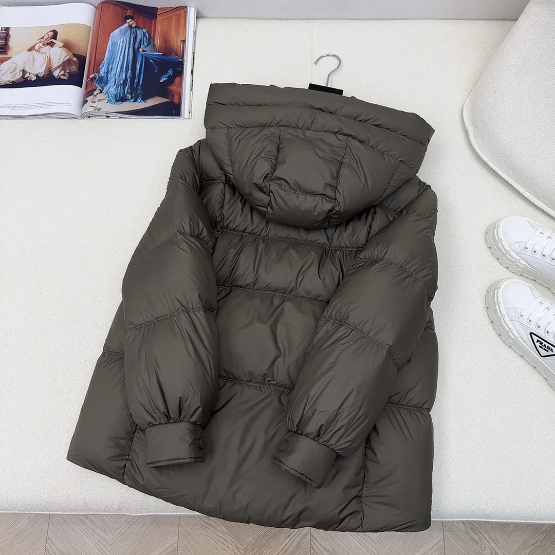 Versatile Max Mara Down Jackets 165351