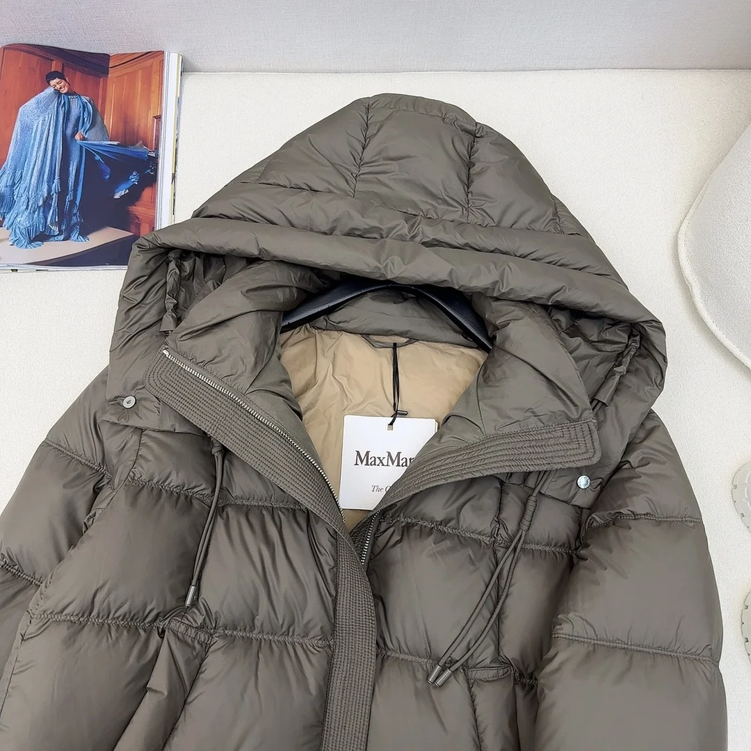 Versatile Max Mara Down Jackets 165351