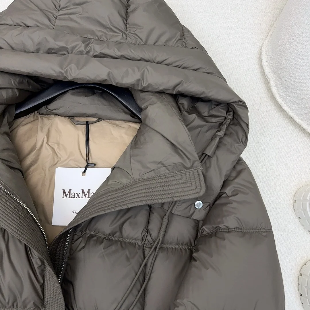 Versatile Max Mara Down Jackets 165351
