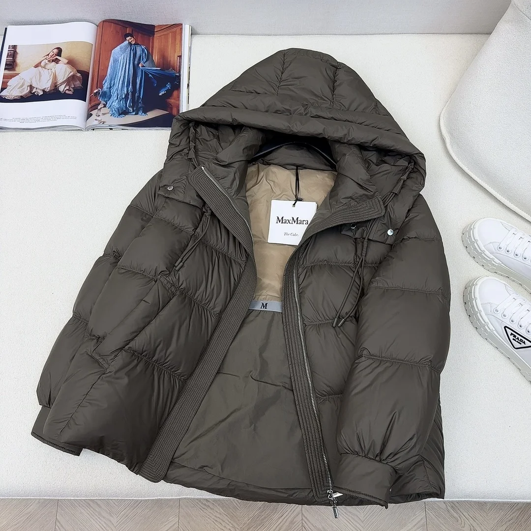 Versatile Max Mara Down Jackets 165351