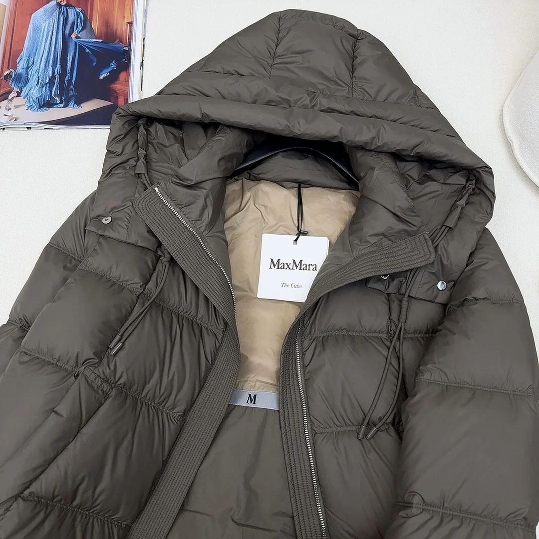 Versatile Max Mara Down Jackets 165351