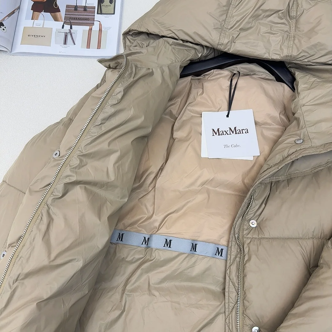 Max Mara Down Jackets Supportive 165307