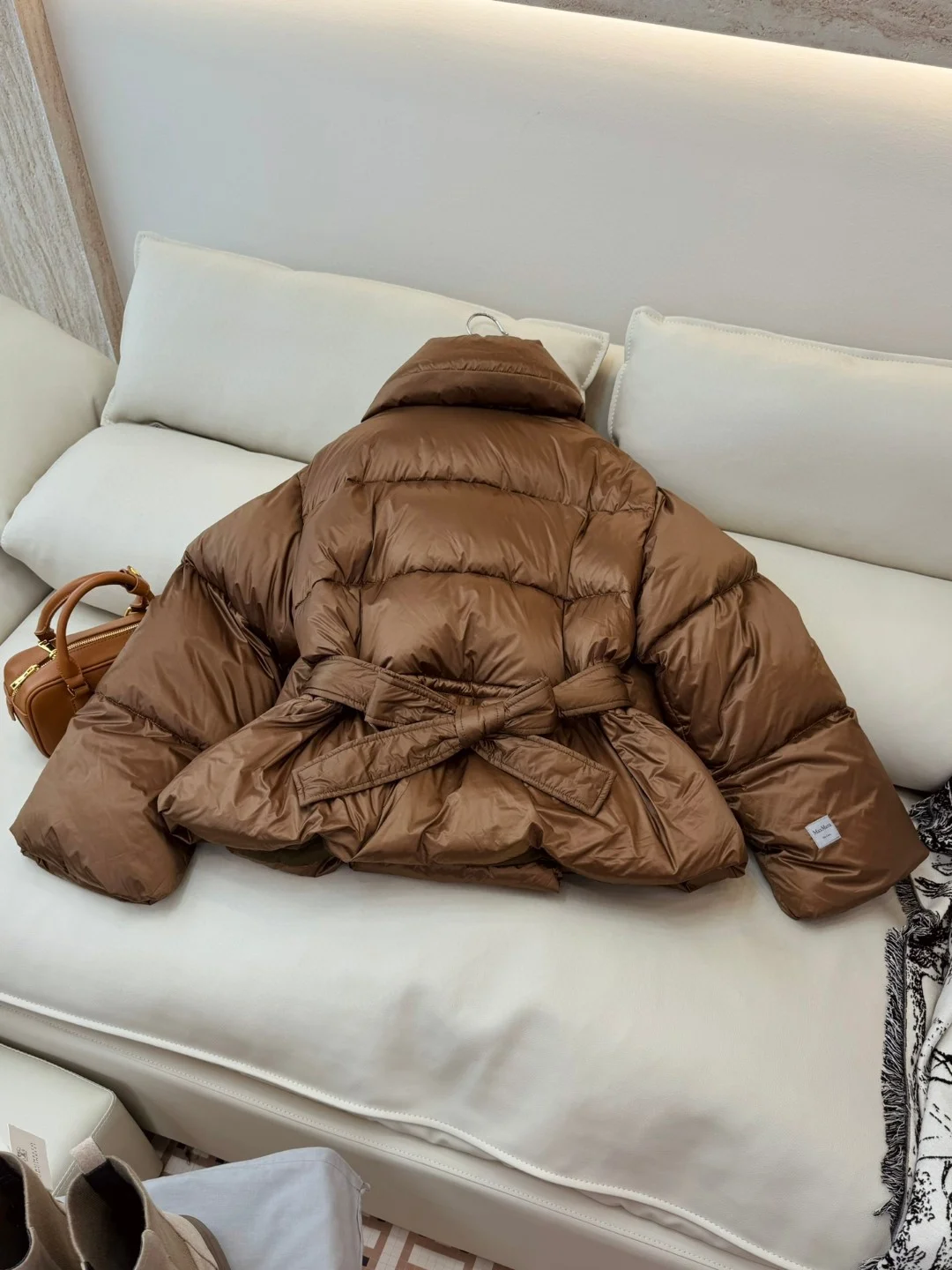 Max Mara Down Jackets Sophisticated 165289