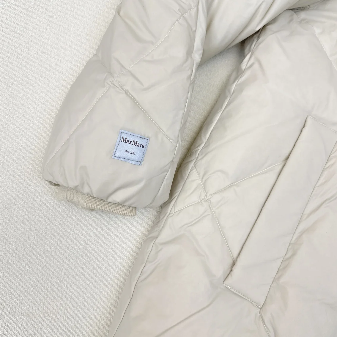 Unisex Max Mara Down Jackets 165256